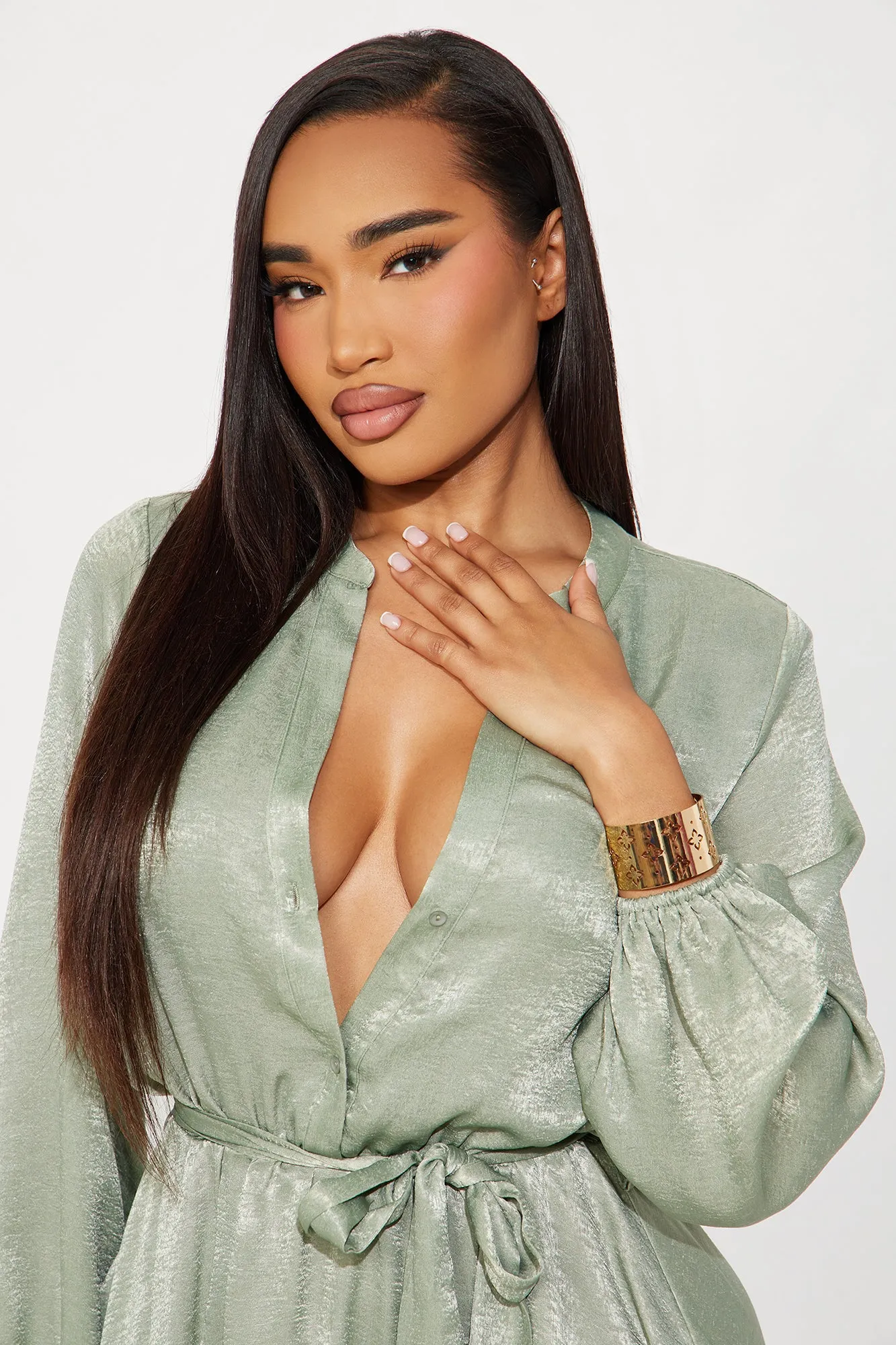 Clover Cuff Bracelet - Gold sold by Fashion Nova product image thumbnail 2