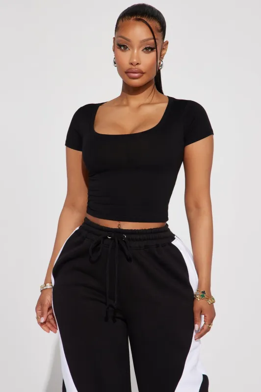 Ally Short Sleeve Tee - Black sold by Fashion Nova