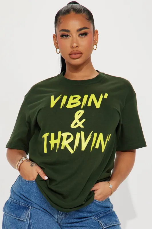 Vibin' & Thrivin' Graphic Tee - Green sold by Fashion Nova