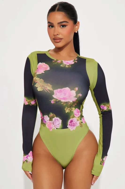 Kristy Floral Bodysuit - Green/combo sold by Fashion Nova