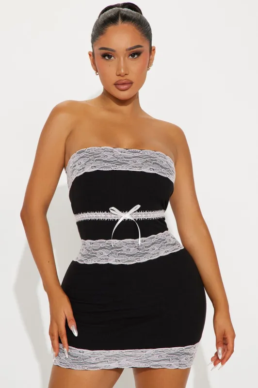 Lily Lace Mini Dress - Black/Pink sold by Fashion Nova