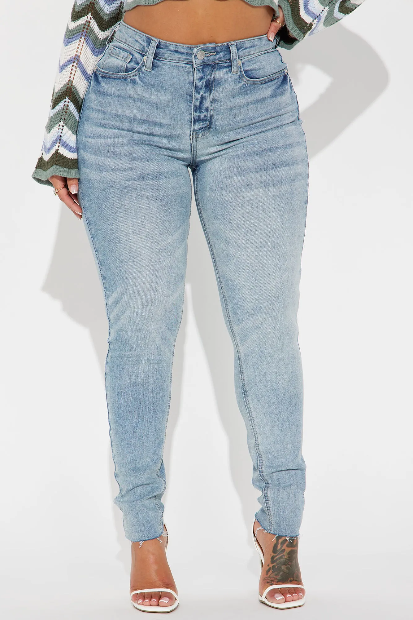 She's In The Moment Stretch Skinny Jeans - Medium Wash sold by Fashion Nova product image thumbnail 2