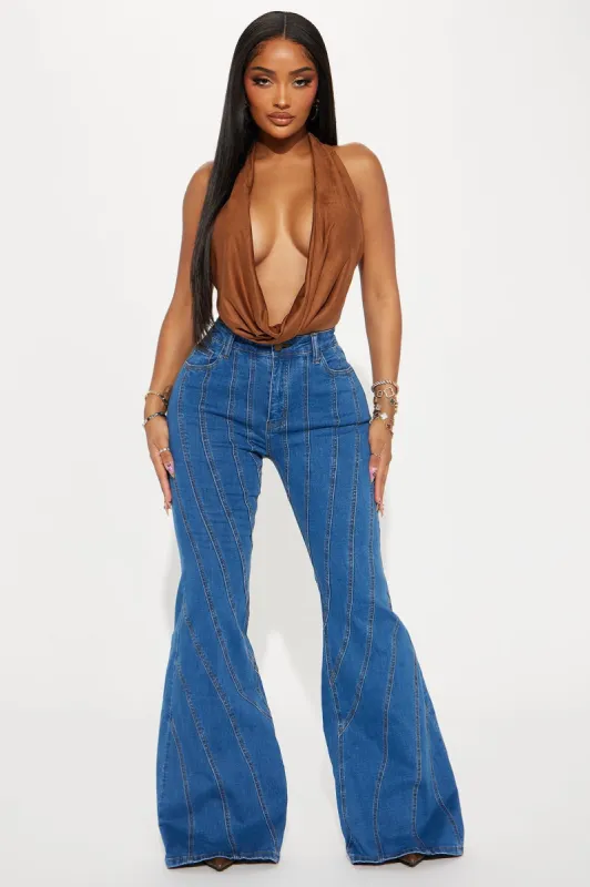 Great Minds Seamed Stretch Flare Jeans - Medium Wash sold by Fashion Nova