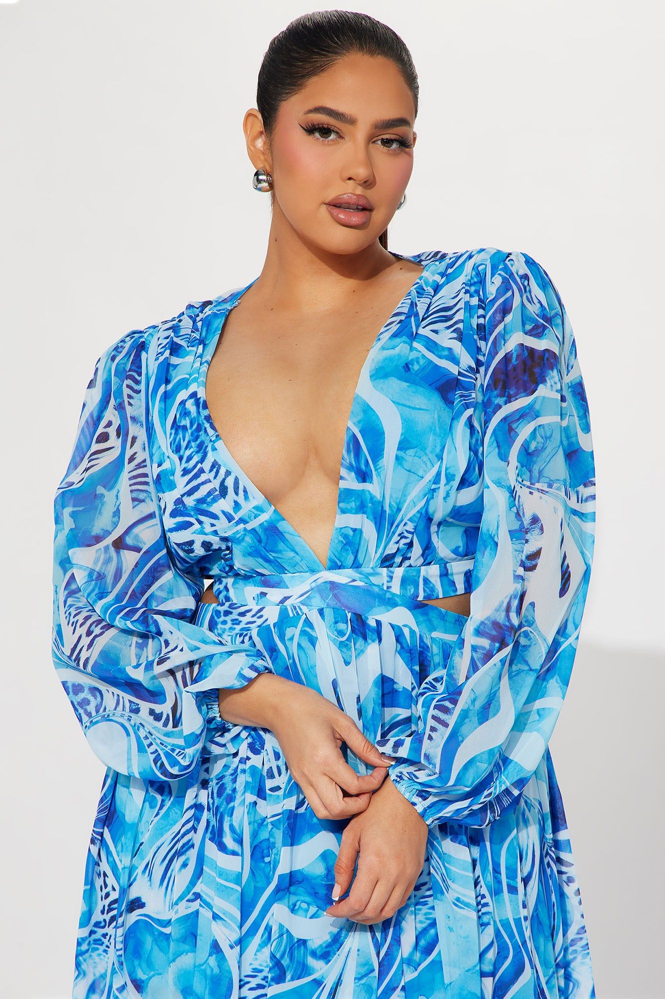 Villa Vacation Chiffon Maxi Dress - Blue/combo sold by Fashion Nova product image thumbnail 5