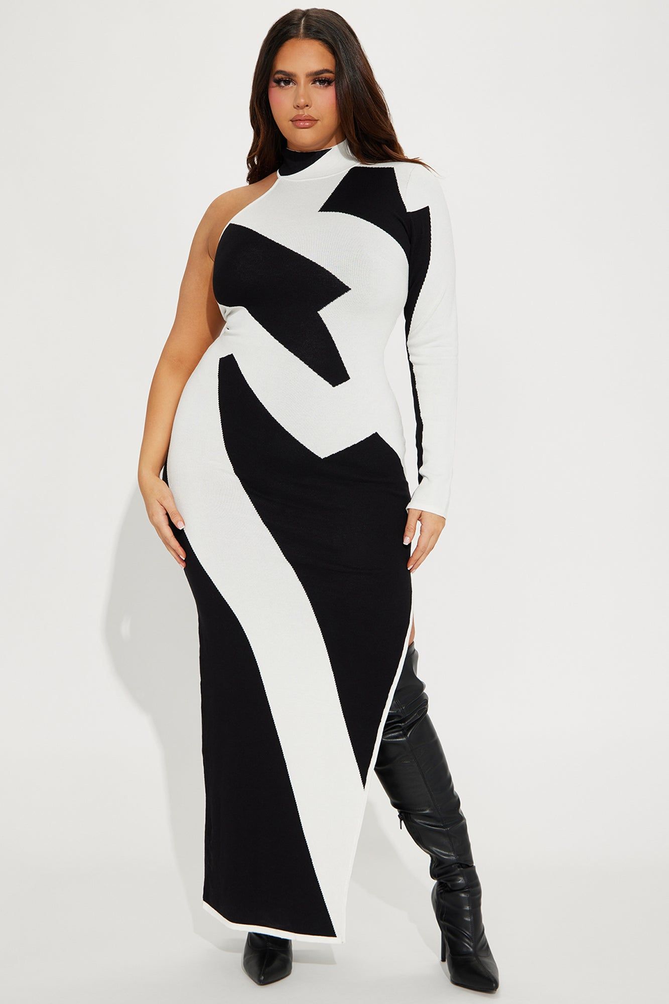Abstract One Shoulder Maxi Dress - Black/White sold by Fashion Nova product image thumbnail 4