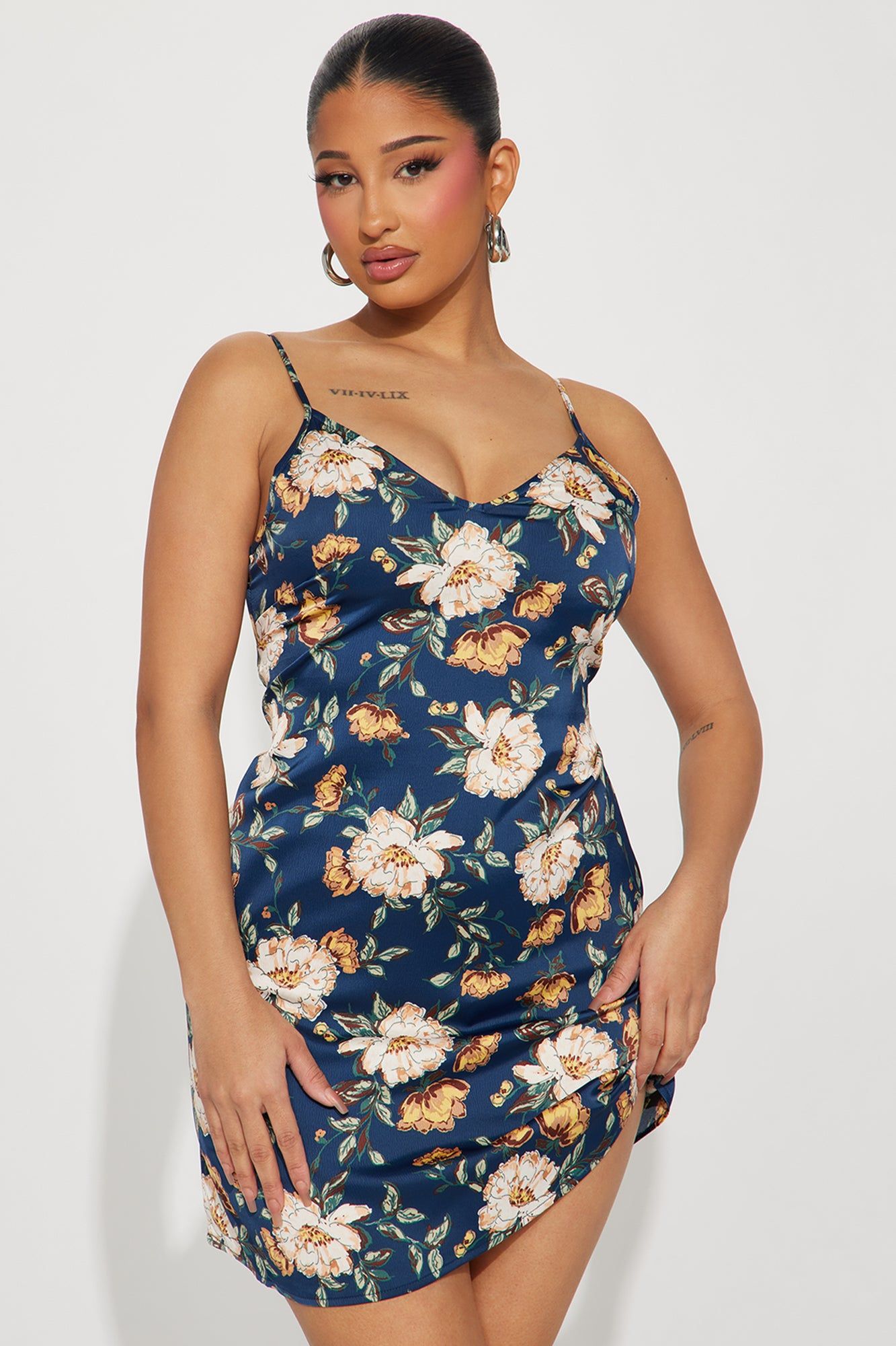 Back Tie Floral Mini Dress - Navy sold by Fashion Nova product image thumbnail 2