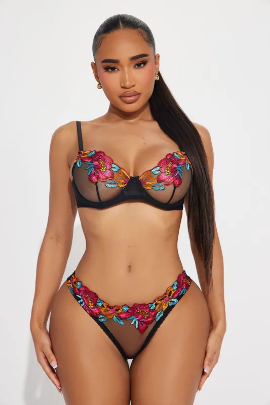 Martha Lace 2 Piece Set - Black/combo sold by Fashion Nova