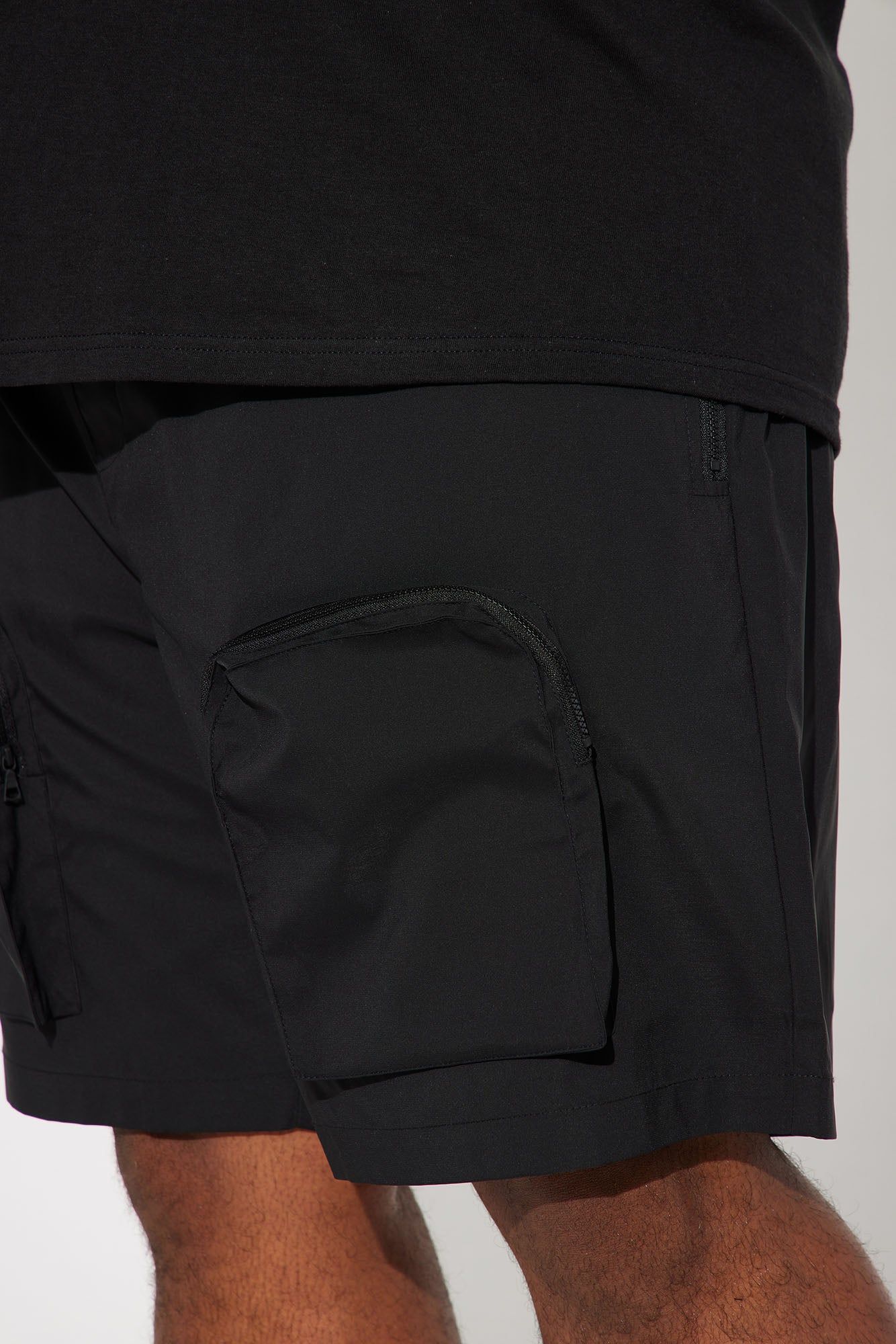 Pockets On Swole Relaxed Cargo Shorts - Black sold by Fashion Nova product image thumbnail 3