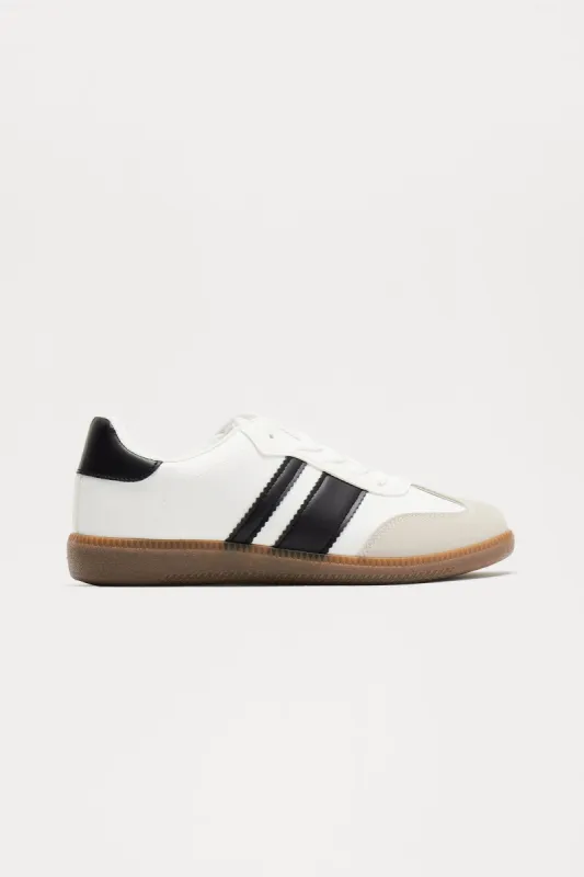 Gabby Sneakers - White/Black sold by Fashion Nova