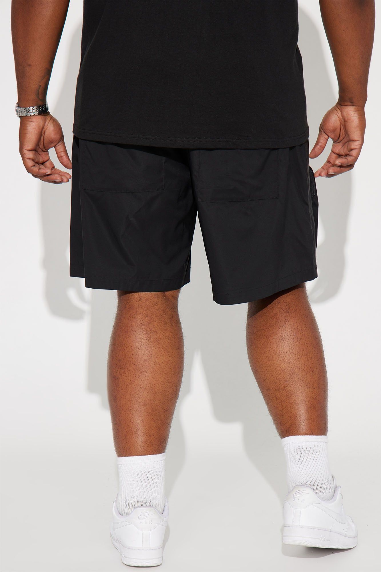 Pockets On Swole Relaxed Cargo Shorts - Black sold by Fashion Nova product image thumbnail 4