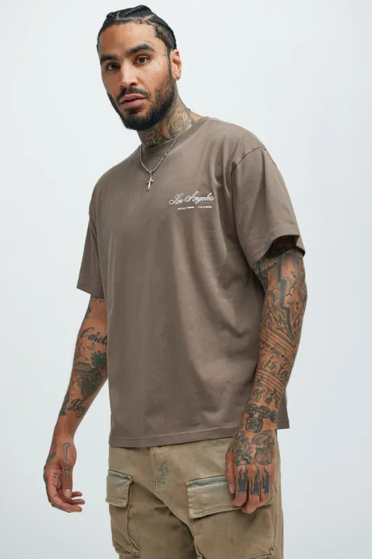 DTLA / 90012 Short Sleeve Tee - Brown sold by Fashion Nova