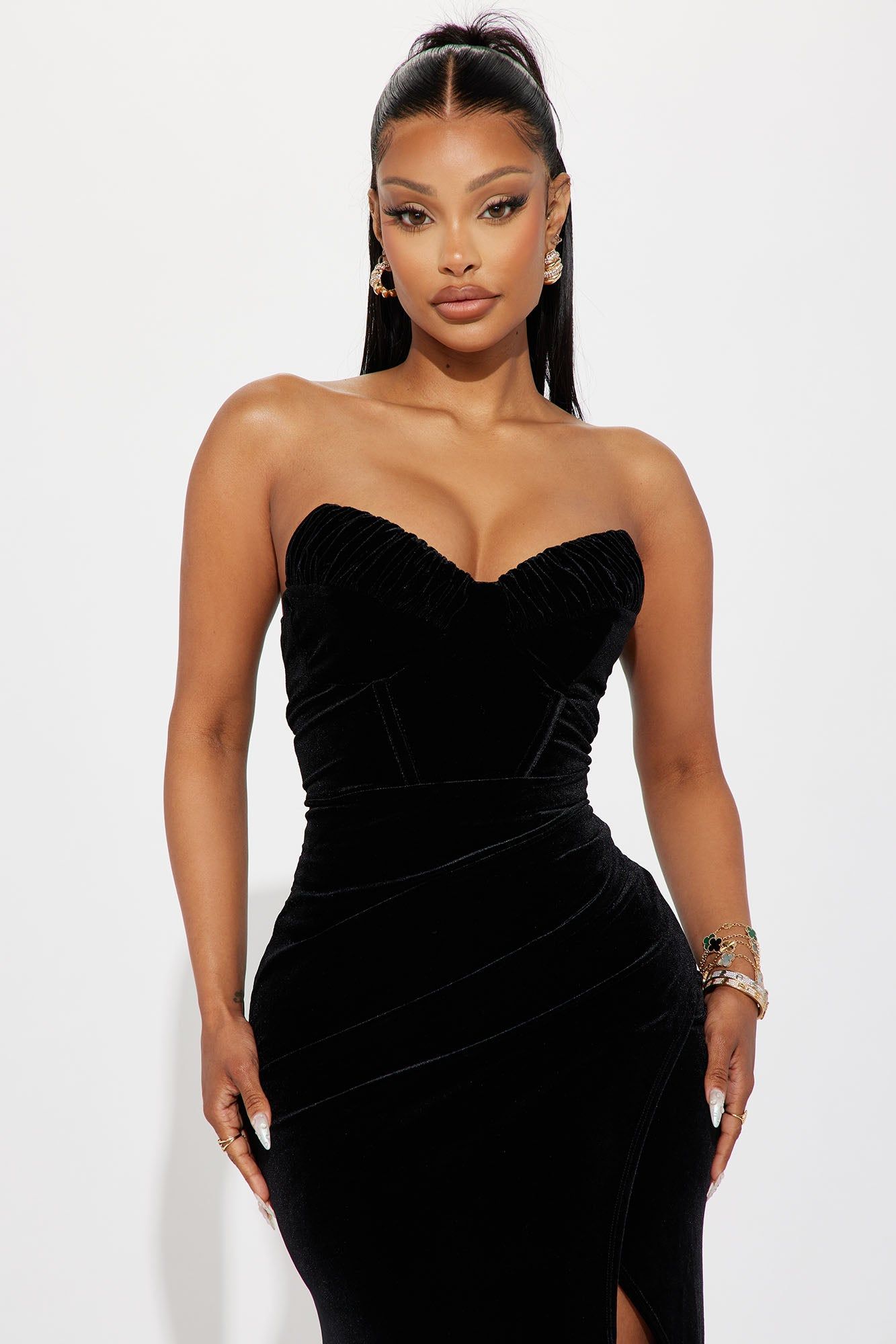 Cassie Velvet Gown - Black sold by Fashion Nova product image thumbnail 2