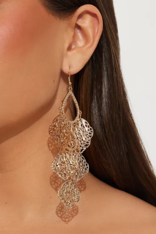 Amina Drop Earrings - Gold sold by Fashion Nova