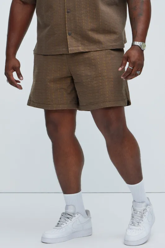 Daryn Jacquard Shorts - Brown sold by Fashion Nova