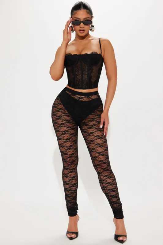 Sneak A Peak Lace Legging - Black sold by Fashion Nova