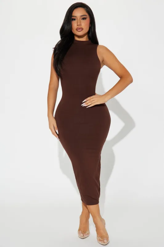 Kelly Smooth Double Lined Midi Dress - Chocolate sold by Fashion Nova