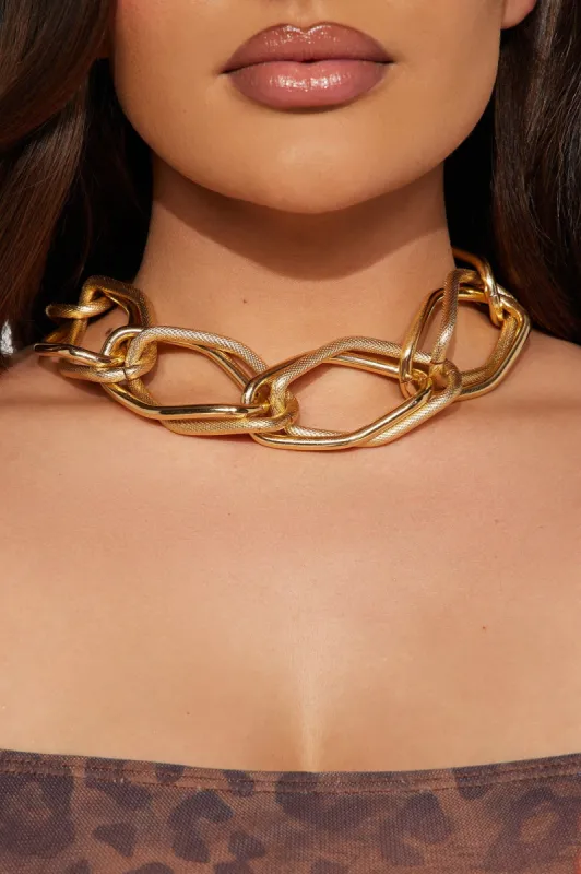 True Statement Necklace - Gold sold by Fashion Nova