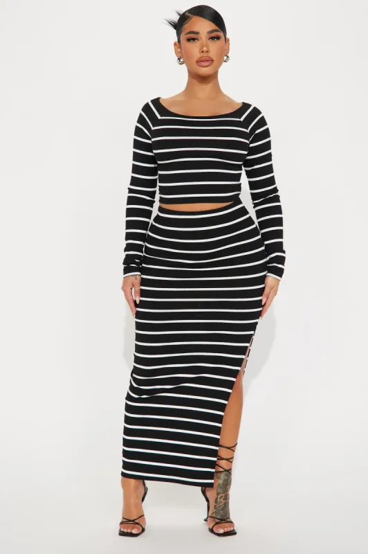 Sitting Pretty Ribbed Skirt Set - Black sold by Fashion Nova