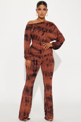 Jazzy Vibes Tie Dye Pant Set - Rust/combo sold by Fashion Nova
