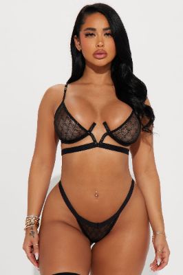 Inner Goddess 2 Piece Set - Black sold by Fashion Nova