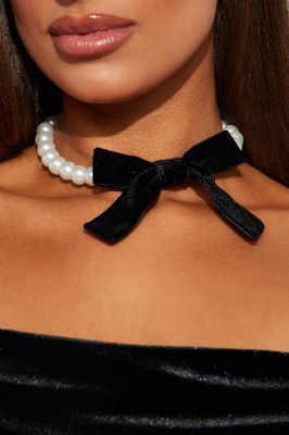 Elite Babe Necklace - Black/combo made by Fashion Nova