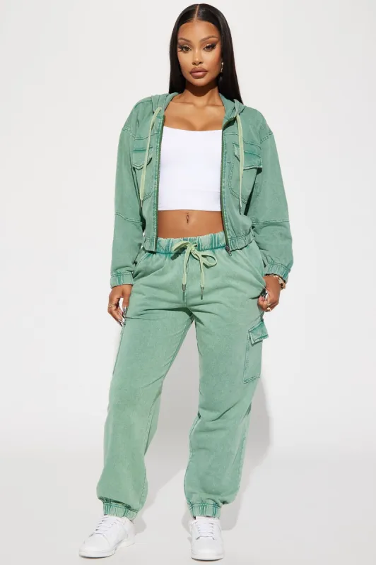 Fiona Fleece Jogger - Green sold by Fashion Nova