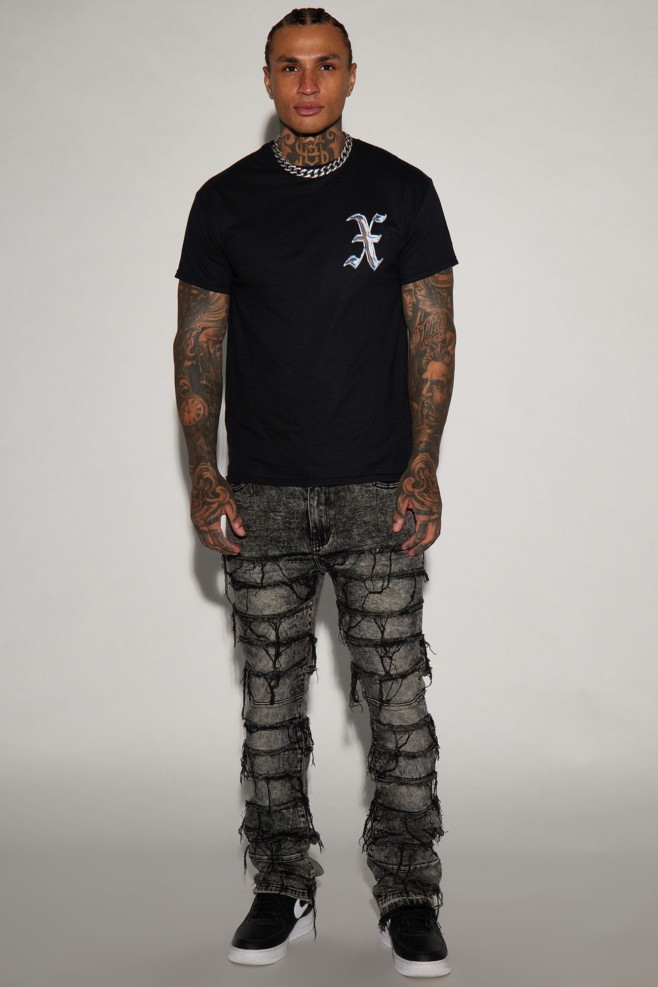 The Rose On My Back Short Sleeve Tee - Black sold by Fashion Nova product image thumbnail 2