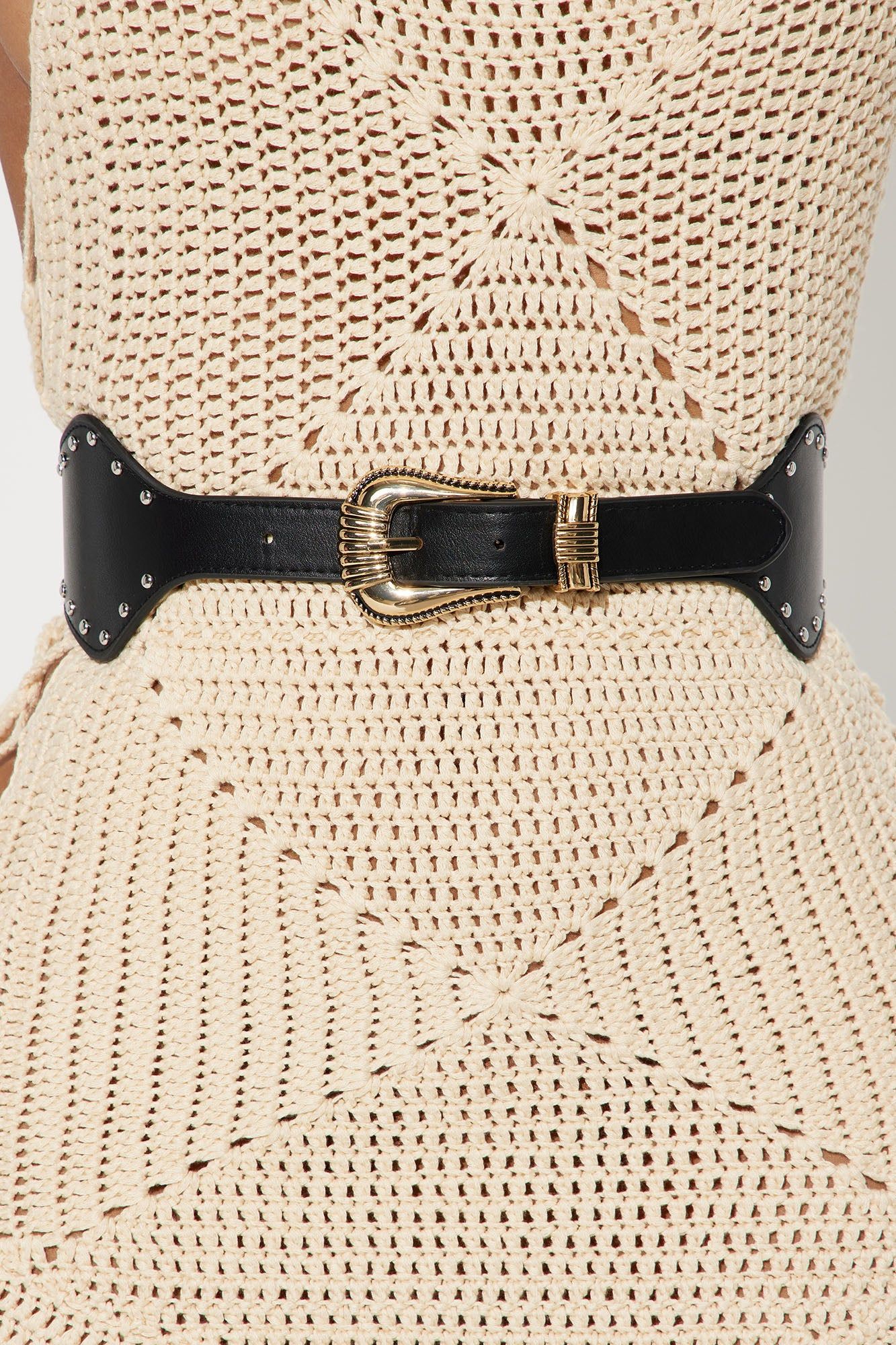 Capturing The Magic Belt - Black sold by Fashion Nova