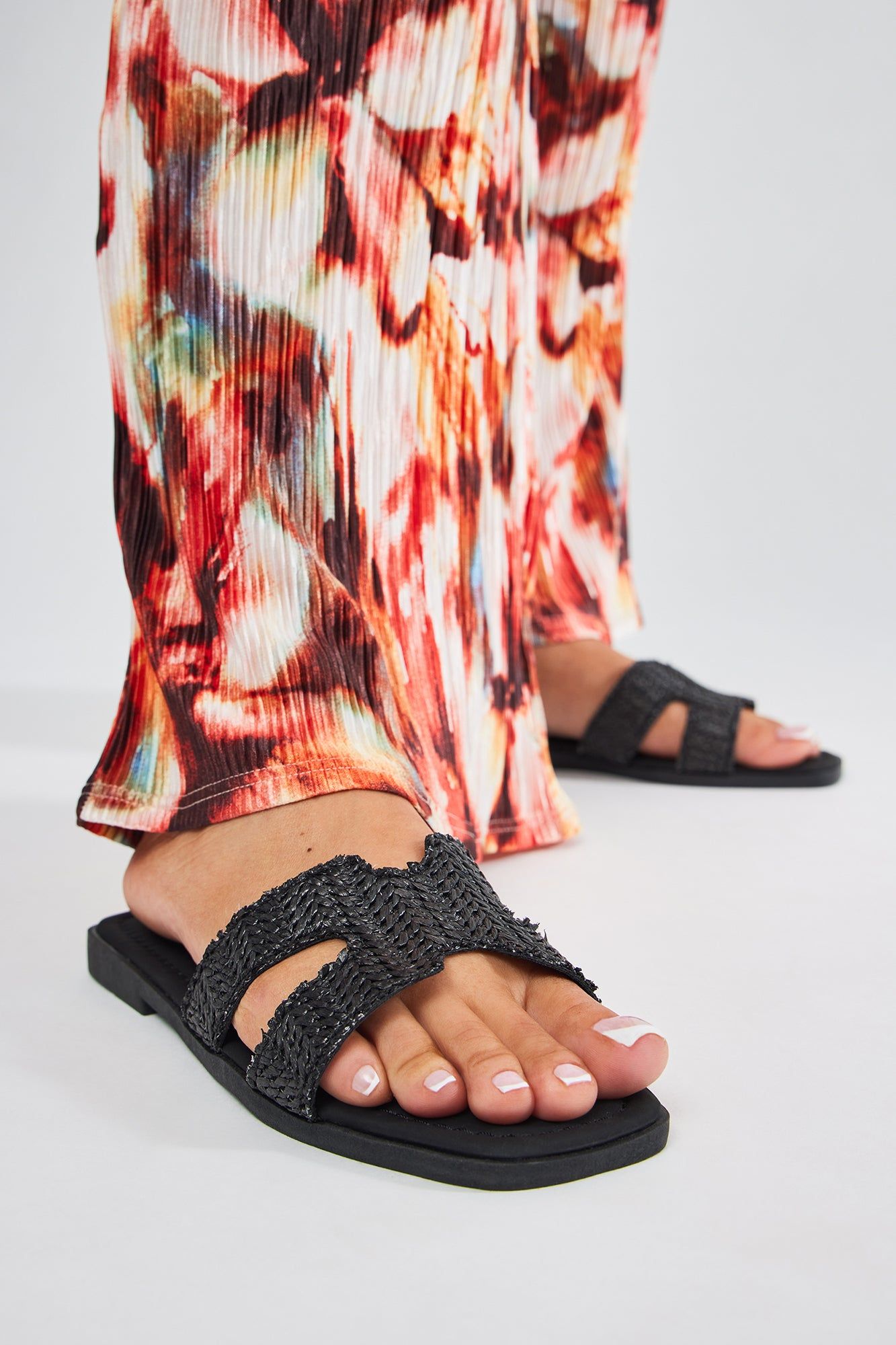 Staycation Flat Sandals - Black sold by Fashion Nova product image thumbnail 4