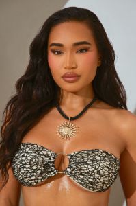 Feel The Warmth Necklace - Black/Gold sold by Fashion Nova