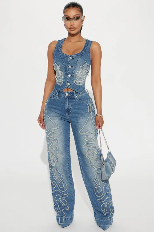 Della Stretch Straight Leg Jeans - Medium Wash sold by Fashion Nova