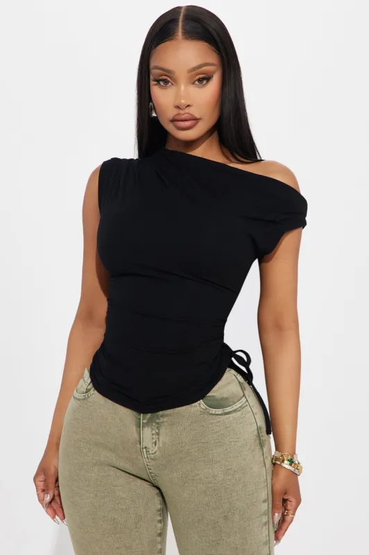 Vera One Shoulder Top - Black sold by Fashion Nova