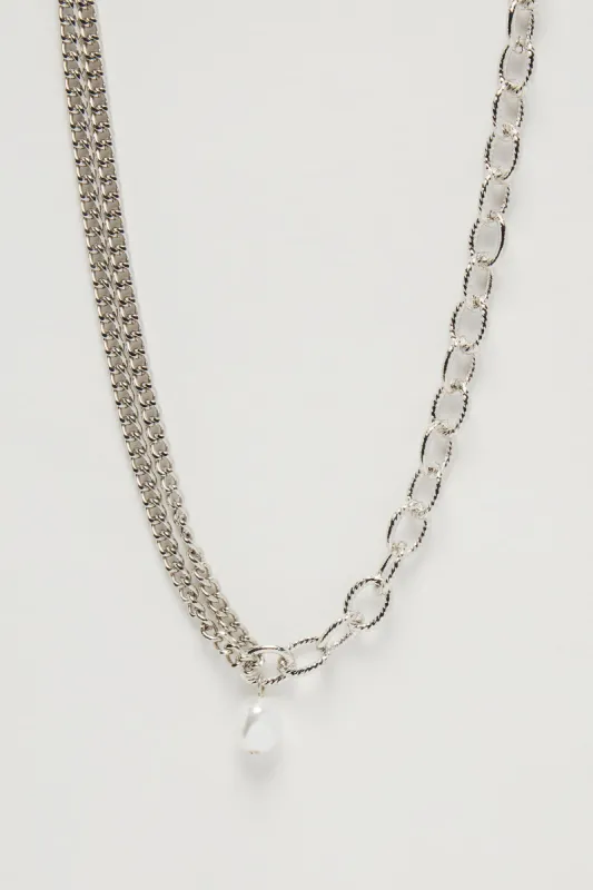 Won't Loose Me Necklace - Silver sold by Fashion Nova