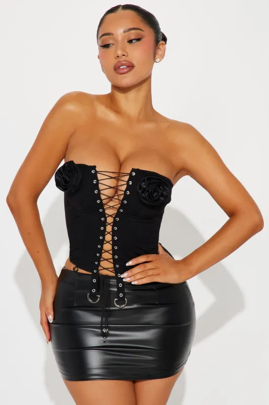 Love On Lock Corset Top - Black sold by Fashion Nova