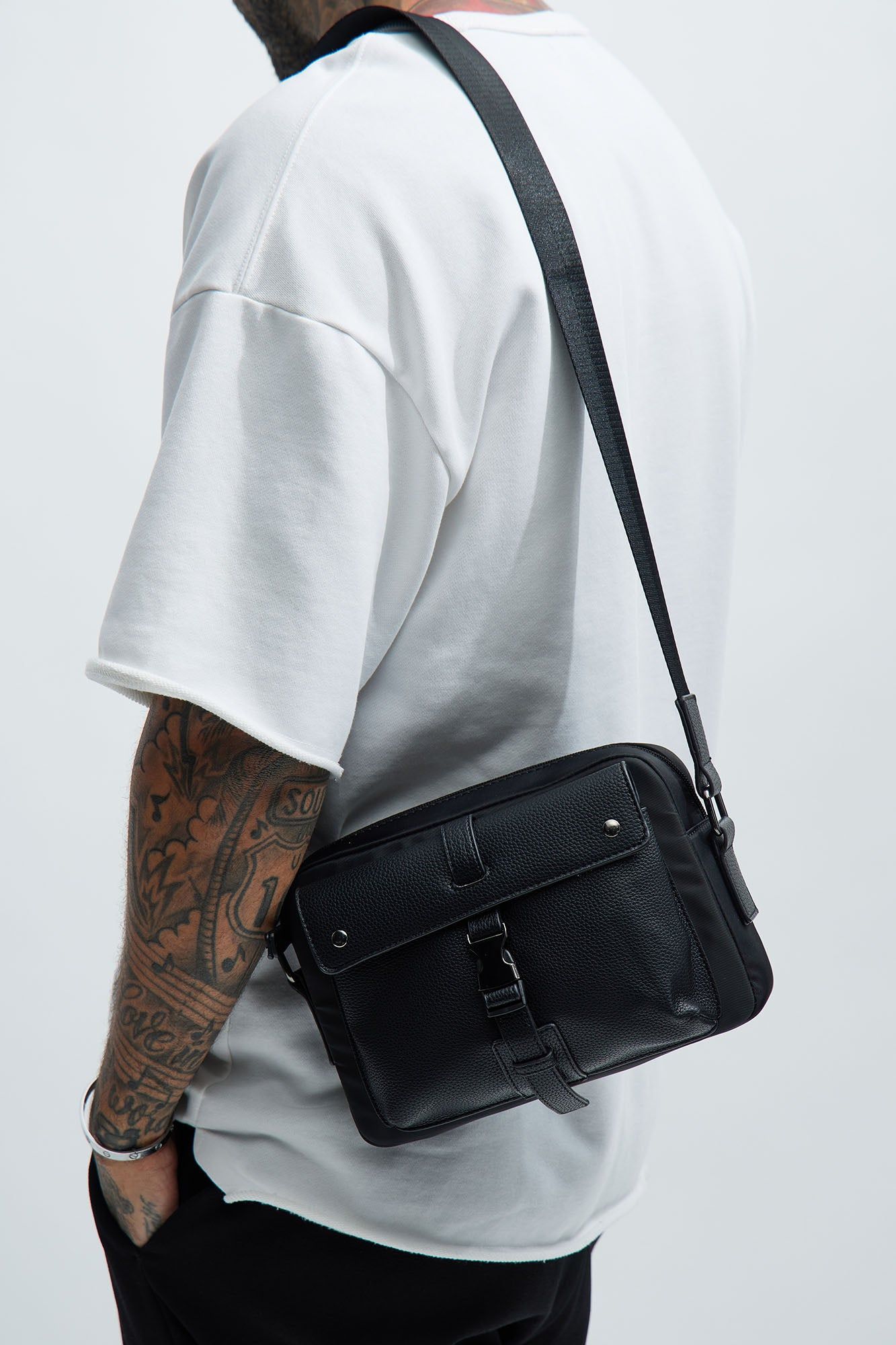 On The Case Crossbody Bag - Black sold by Fashion Nova