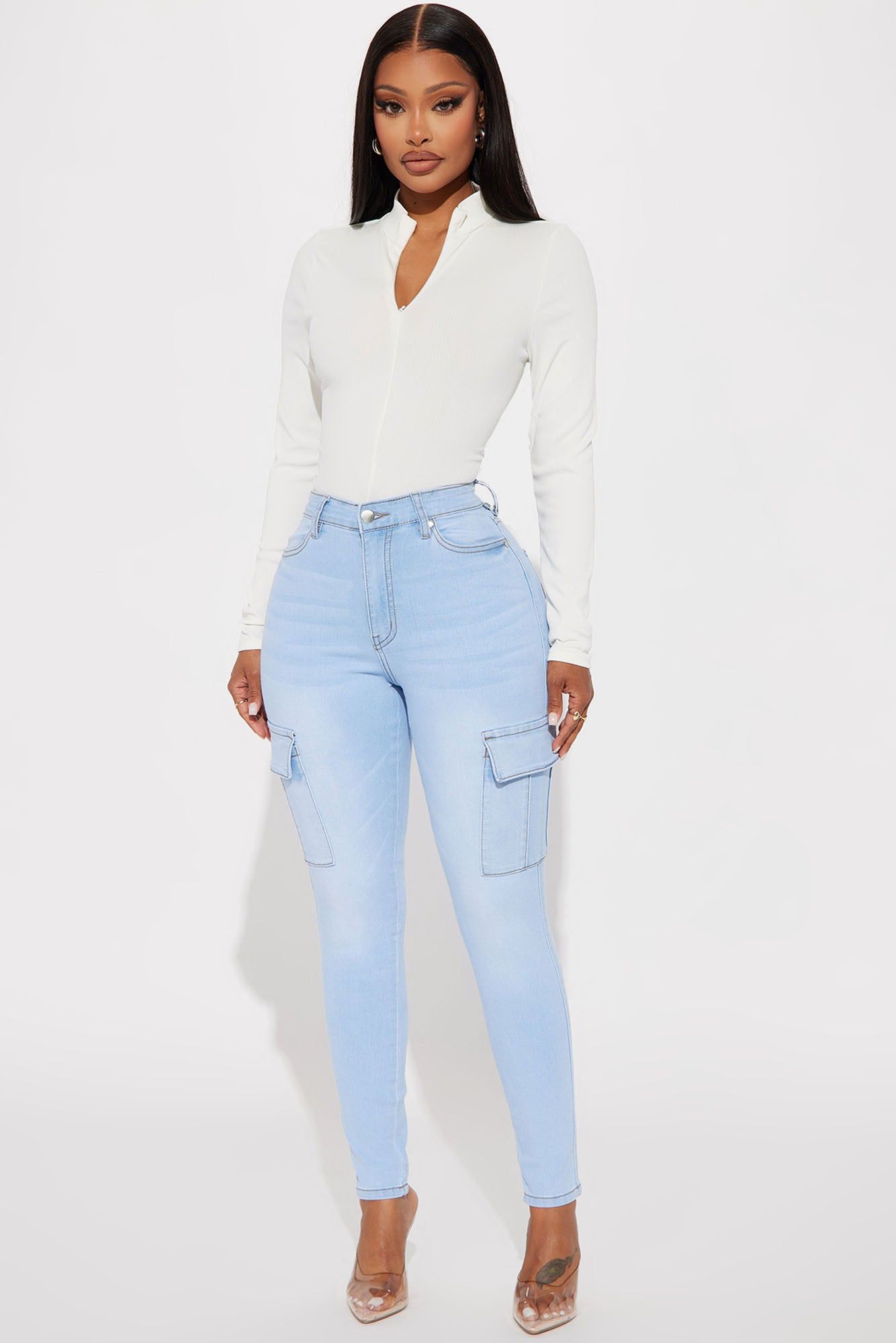 On The Roster Stretch Cargo Jean - Light Wash sold by Fashion Nova