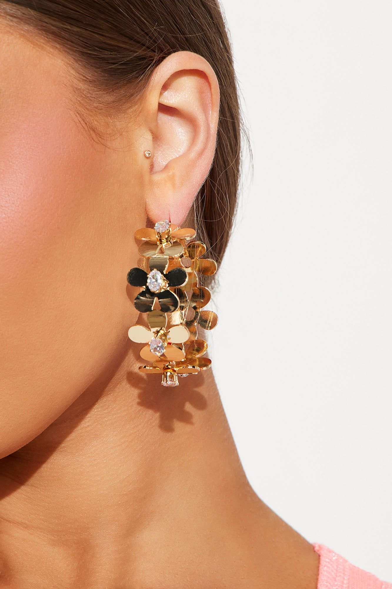 Shining Daisies Earrings - Gold sold by Fashion Nova