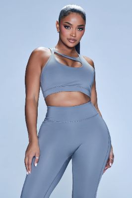 Go The Mile Elevate Sports Bra - Charcoal sold by Fashion Nova