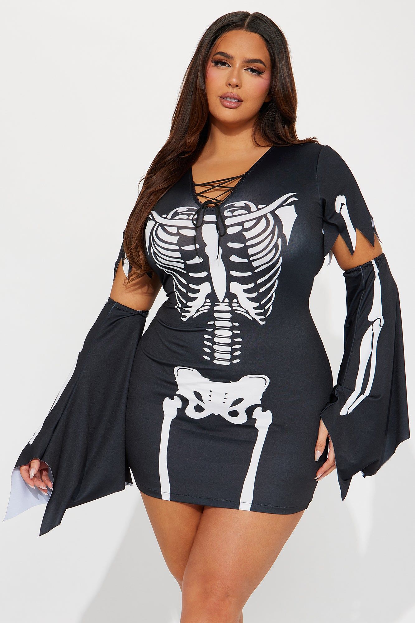 Haunted Skull 3 Piece Costume Set - Black/White sold by Fashion Nova product image thumbnail 4
