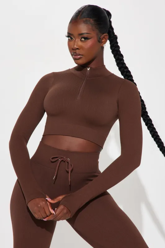 Mountain Trails Effortless Seamless Active Top - Chocolate sold by Fashion Nova