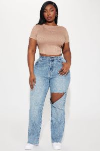 Catching Your Eye Stretch Straight Leg Jeans - Light Wash sold by Fashion Nova