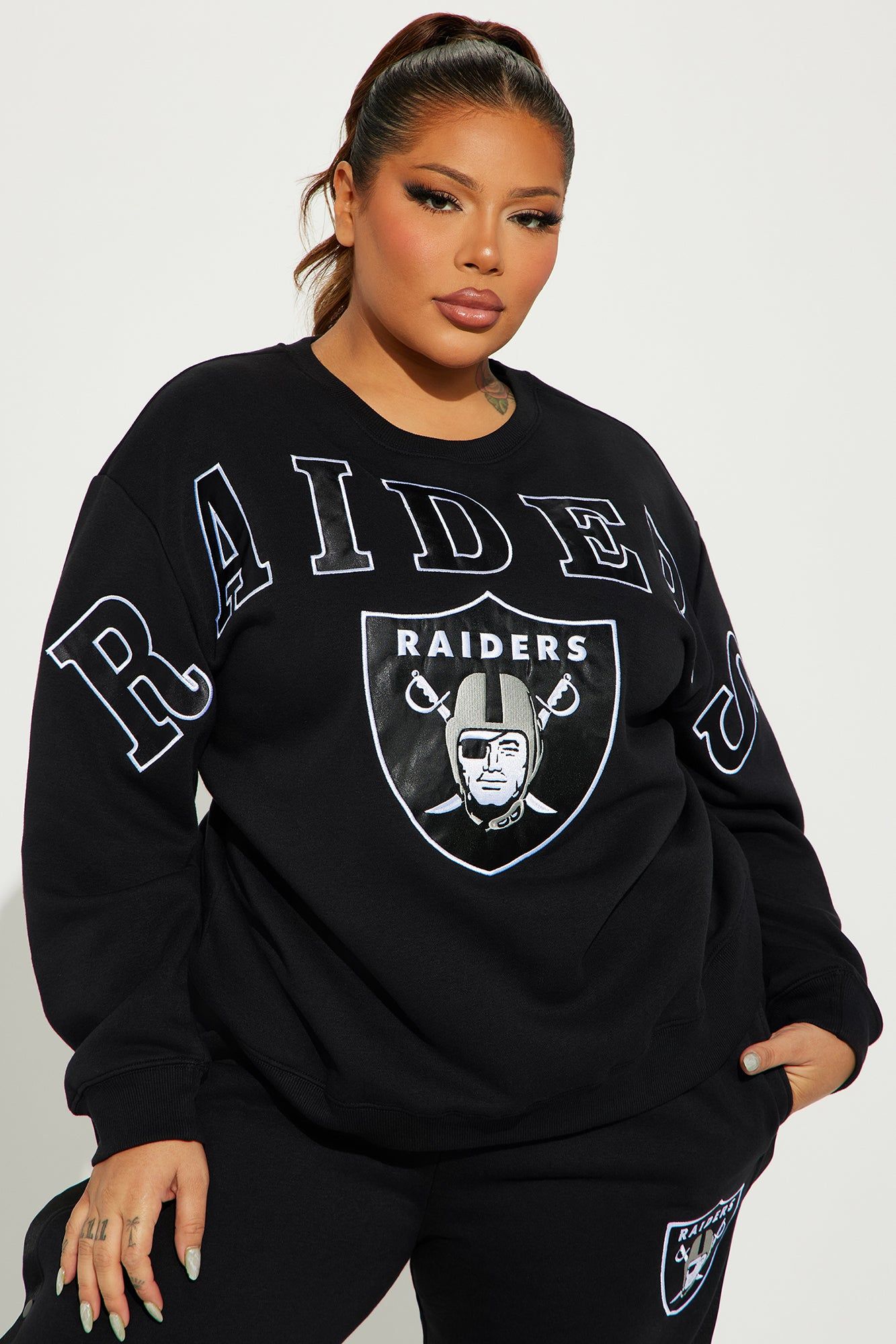 Raiders Crew Neck Sweatshirt - Black sold by Fashion Nova product image thumbnail 5