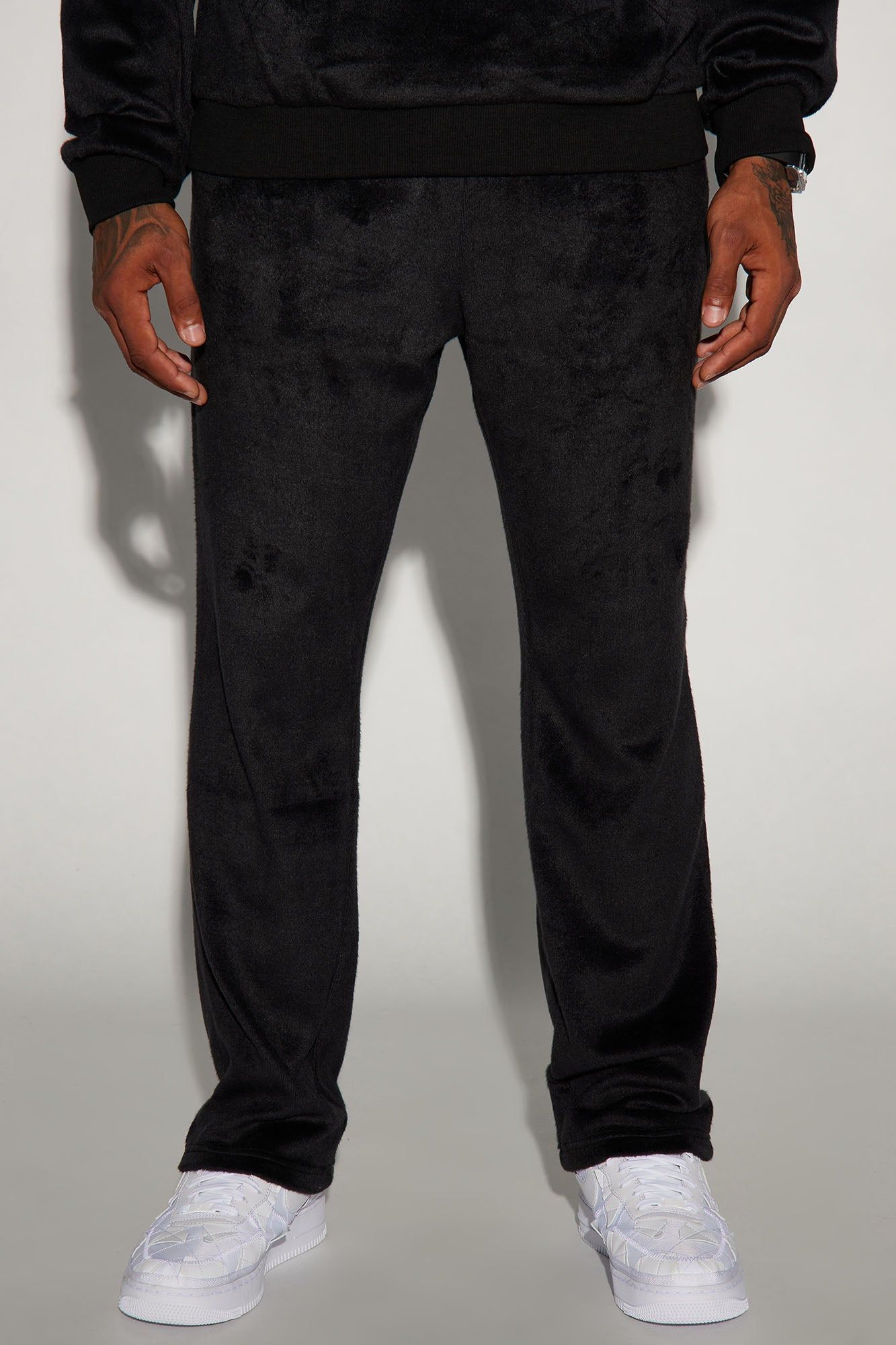 Feel The Mood Straight Pants - Black sold by Fashion Nova