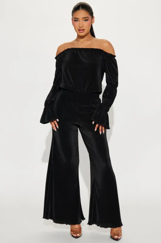 Jasleney Jumpsuit - Black sold by Fashion Nova