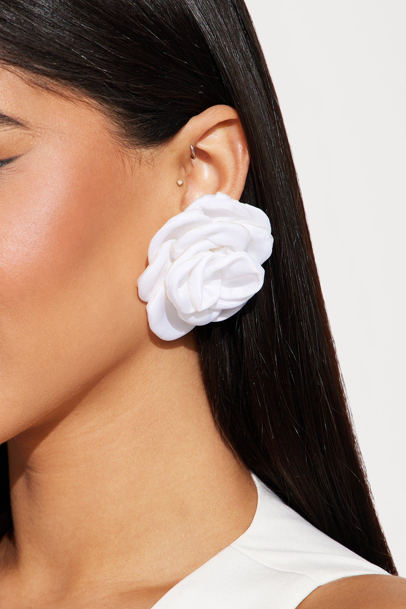 Mon Cherie Rose Earrings - White sold by Fashion Nova