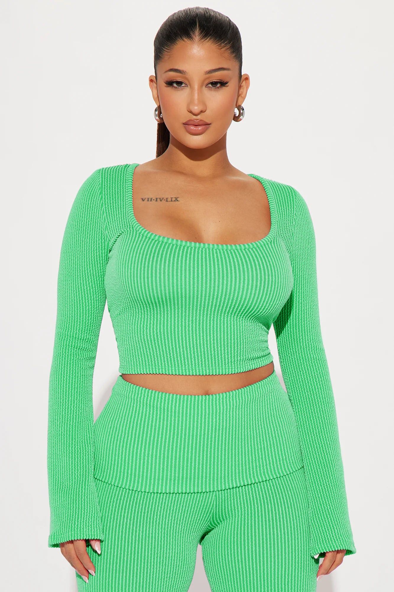 Set The Mood Ribbed Pant Set - Kelly Green sold by Fashion Nova product image thumbnail 2