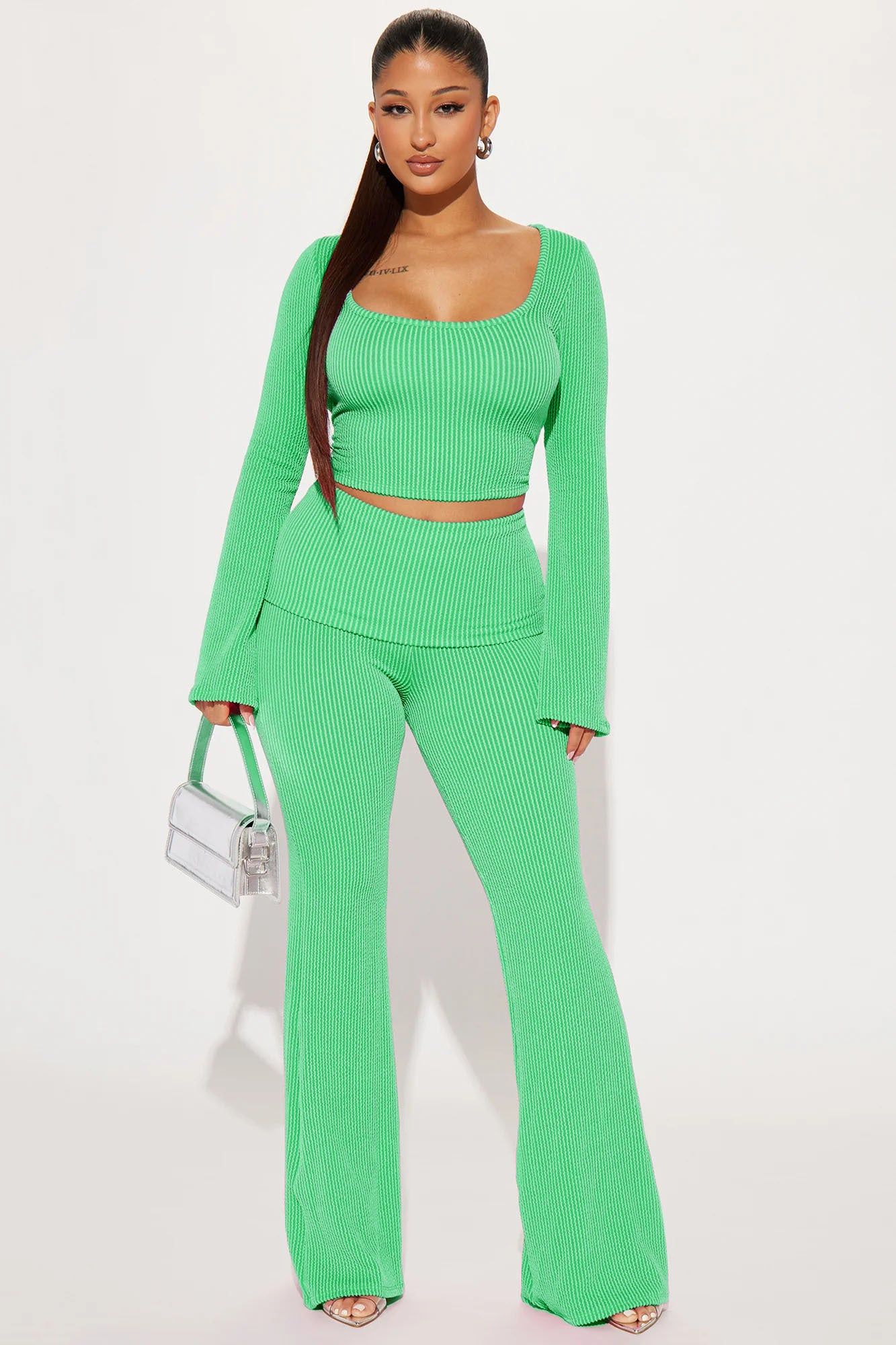 Set The Mood Ribbed Pant Set - Kelly Green sold by Fashion Nova