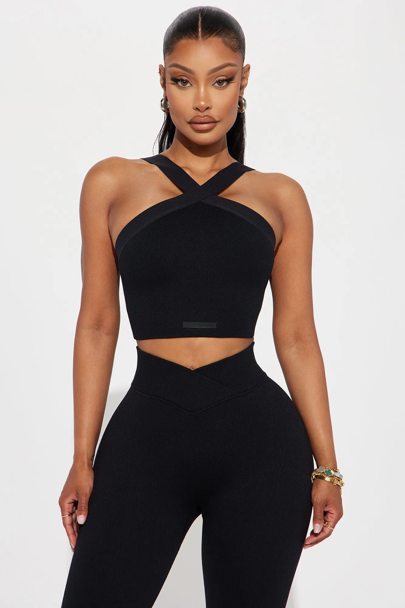Double Cross Effortless Seamless Active Sports Bra - Black sold by Fashion Nova
