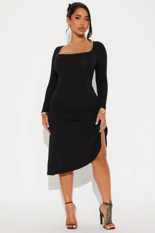 A Simple Life Ribbed Midi Dress - Black sold by Fashion Nova