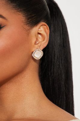 She's A Charming Gem Earrings - White/Gold made by Fashion Nova